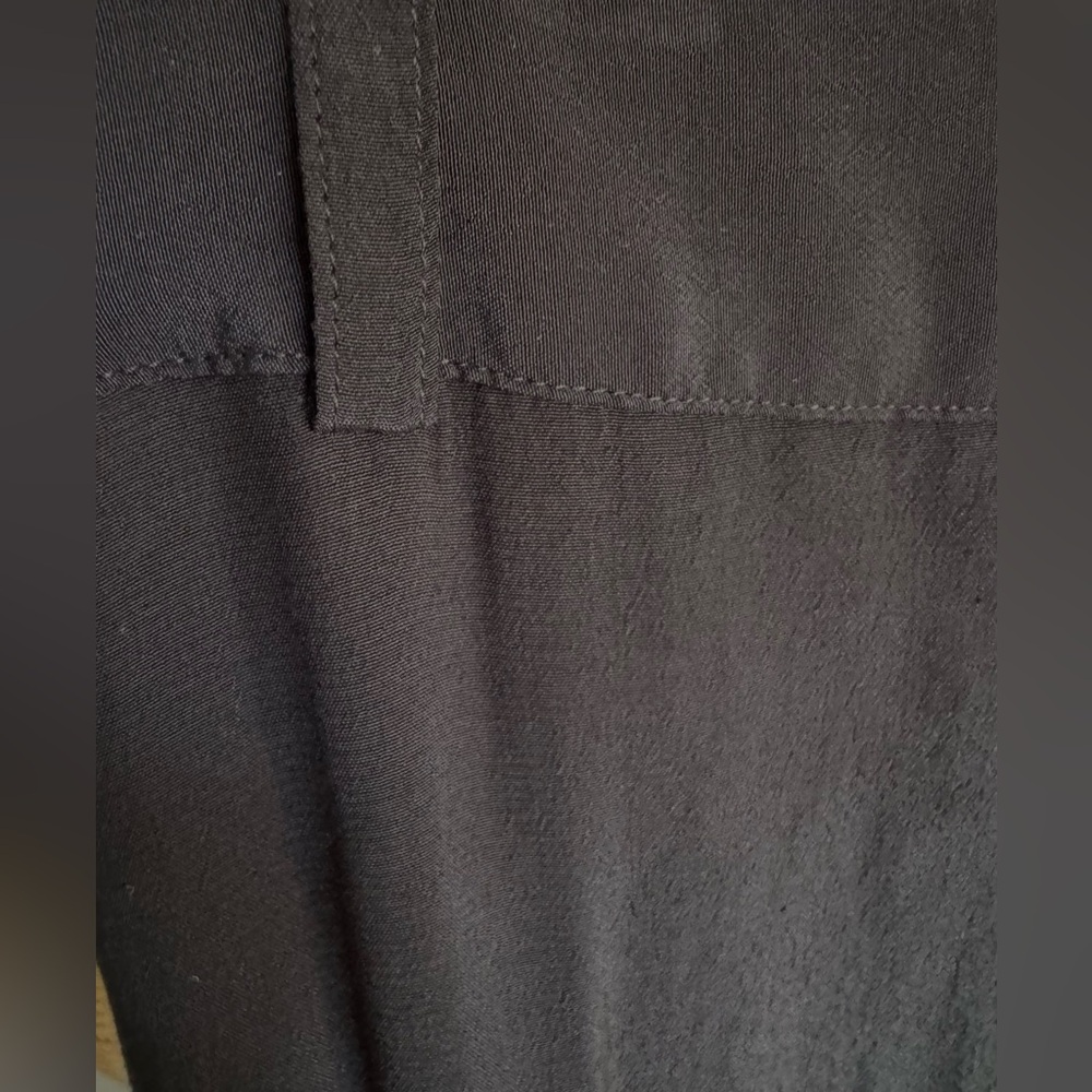Banana Republic Black Midi Skirt - Picture 3 of 4